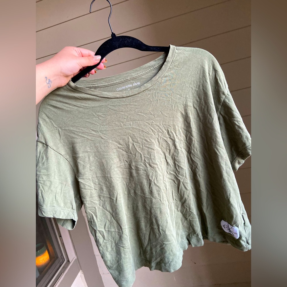 Calvin Klein Jeans green cropped flowy t-shirt
